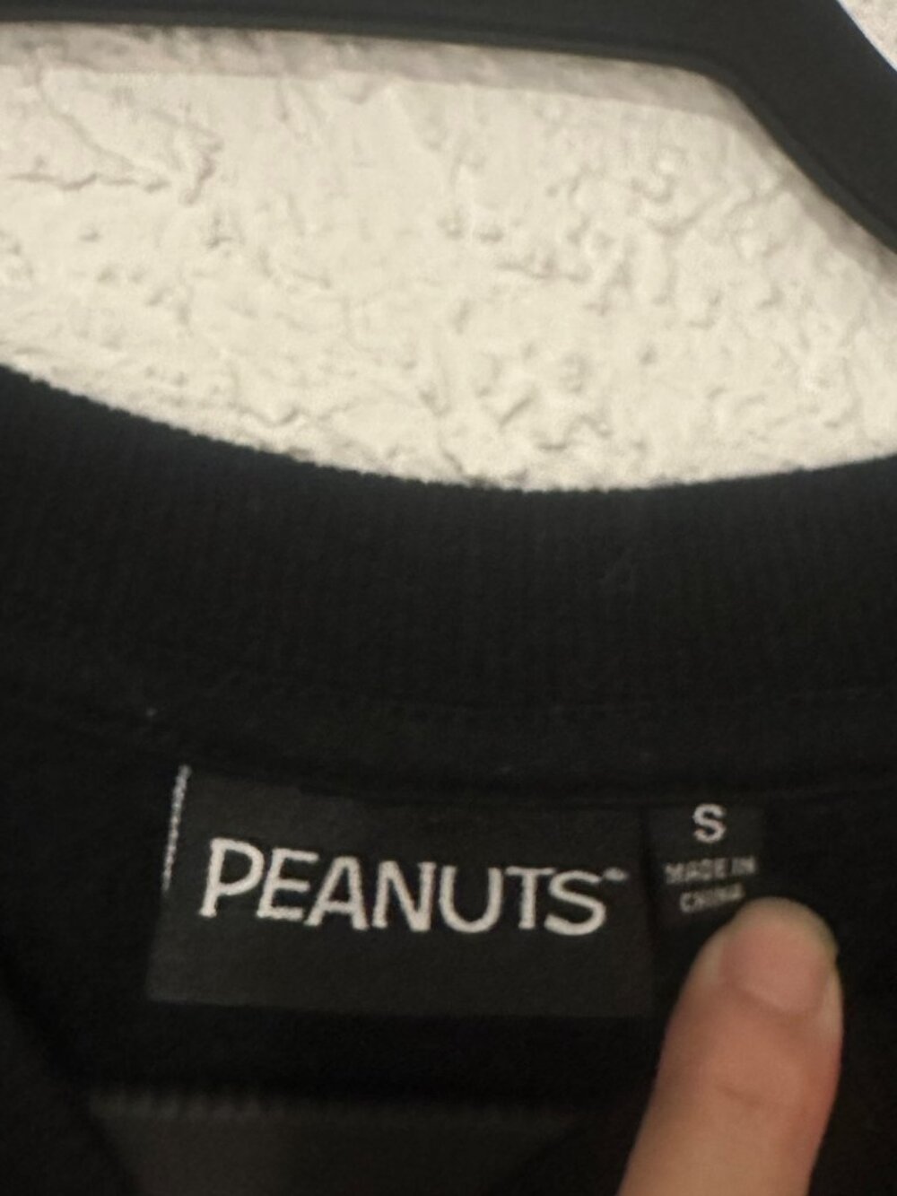 Peanuts Snoopy Mummy Halloween Sweatshirt Black Women’s Small - Picture 3 of 5